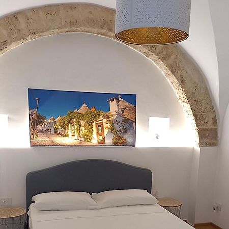 Suite Vecchia Dante Бари Экстерьер фото